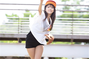 Night Tour of Shanghai: The Light Show on the Huangpu River Night Tour of Shanghai: The Light Show on the Huangpu River